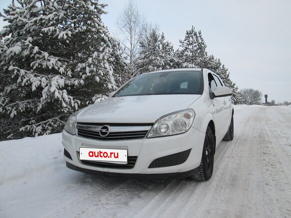 2012 Opel Astra H Рестайлинг, белый, 660000 рублей - вид 1