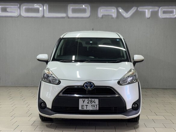 2016 Toyota Sienta II, белый, 1550000 рублей - вид 1