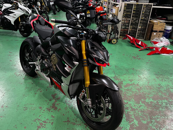 2023 Ducati Streetfighter V4 SP, чёрный, 2200000 рублей - вид 9