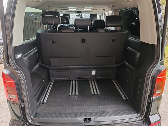 2022 Volkswagen Multivan T6 Рестайлинг, чёрный, 8000000 рублей - вид 8
