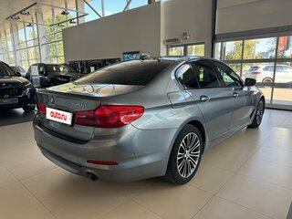 2018 BMW 5 серии 520d VII (G30/G31/G38), серый, 2950000 рублей, вид 3