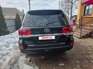 2015 Toyota Land Cruiser 200 Series Рестайлинг 1, чёрный, 4500000 рублей, вид 3