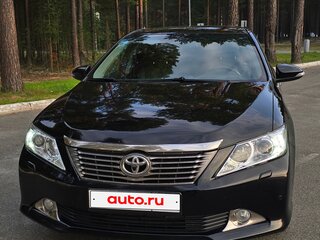 2014 Toyota Camry VII (XV50), чёрный, 1950000 рублей, вид 2