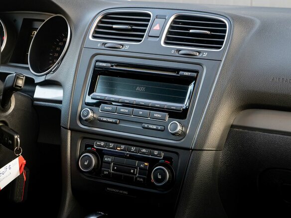 2012 Volkswagen Golf VI, чёрный, 795000 рублей - вид 23
