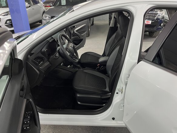 2024 Lada (ВАЗ) Vesta SW I Рестайлинг (NG), белый, 1299000 рублей - вид 17