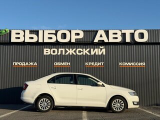 2017 Skoda Octavia III (A7) Рестайлинг, белый, 1690000 рублей, вид 3