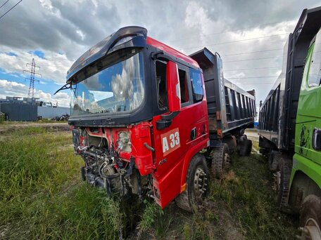 2023 Shacman (Shaanxi) SX3318, красный, 468000 рублей, вид 1