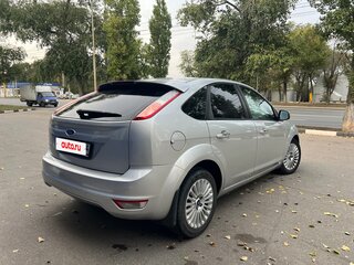 2011 Ford Focus II Рестайлинг, серебристый, 560000 рублей, вид 4