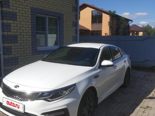 2019 Kia Optima IV Рестайлинг, белый, 1440000 рублей, вид 1