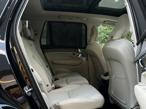 2026 Volvo XC90 B5 II Рестайлинг 2, чёрный, 11100000 рублей - вид 12