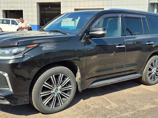 2019 Lexus LX 570 III Рестайлинг 2, чёрный, 7500000 рублей, вид 1