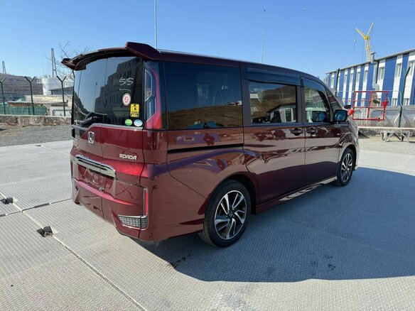 2018 Honda Stepwgn Spada V Рестайлинг, красный, 2750000 рублей - вид 8
