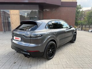 2021 Porsche Cayenne S III, серый, 7100000 рублей, вид 5