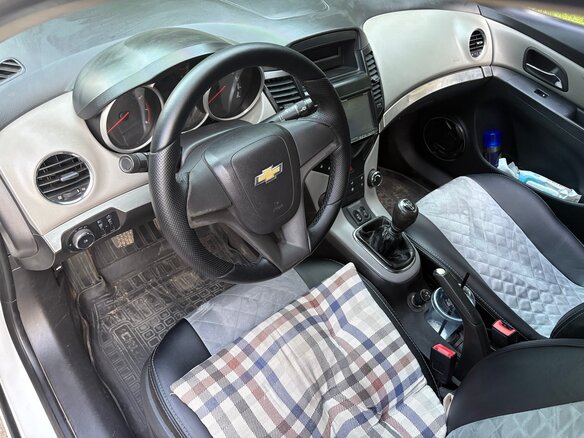 2011 Chevrolet Cruze I, белый, 600000 рублей - вид 7