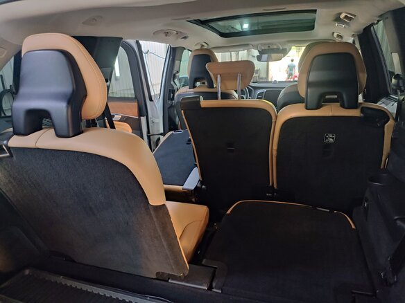 2022 Volvo XC90 II Рестайлинг 1, белый, 4850000 рублей - вид 24