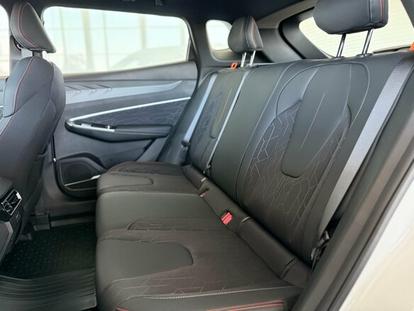 2026 Geely Cityray, серебристый, 2954990 рублей - вид 21