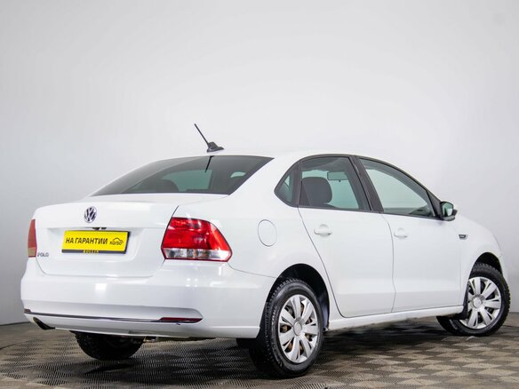 2019 Volkswagen Polo V Рестайлинг, белый, 1049000 рублей - вид 5