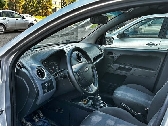 2006 Ford Fusion I Рестайлинг, серебристый, 365000 рублей - вид 15
