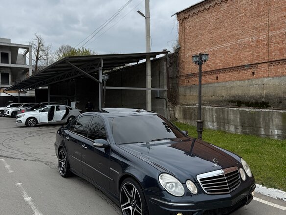 2003 Mercedes-Benz E-Класс 500 III (W211, S211), чёрный, 1200000 рублей