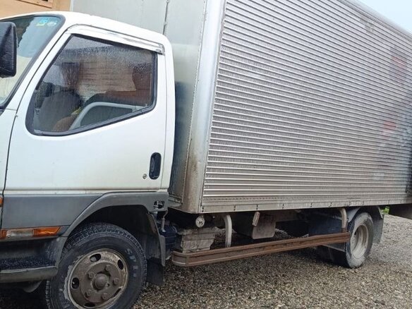 1996 Fuso (Mitsubishi) Canter, белый, 1600000 рублей - вид 9