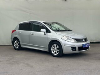 2011 Nissan Tiida I Рестайлинг, серебристый, 600000 рублей, вид 2