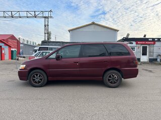 2000 Nissan Bassara, красный, 395000 рублей, вид 5