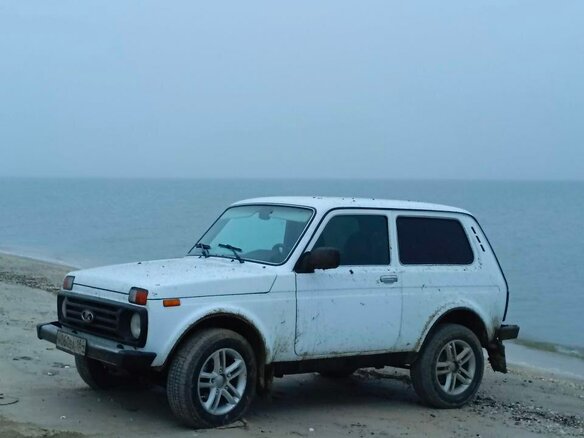 2013 Lada (ВАЗ) 2121 (4x4) I Рестайлинг, белый, 480000 рублей - вид 8