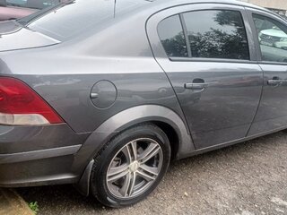 2011 Opel Astra H Рестайлинг, серый, 525000 рублей, вид 4