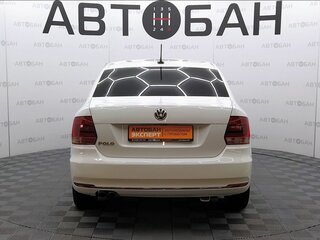 2018 Volkswagen Polo V Рестайлинг, белый, 1100000 рублей, вид 5