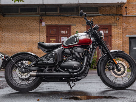 2024 Jawa 350 CL Bobber, красный, 604800 рублей, вид 4
