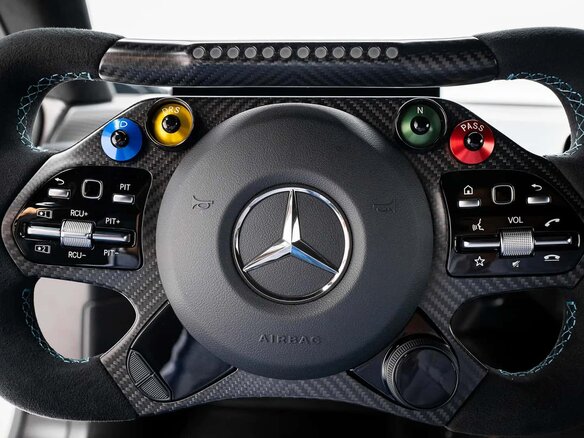2024 Mercedes-Benz AMG ONE, чёрный - вид 10