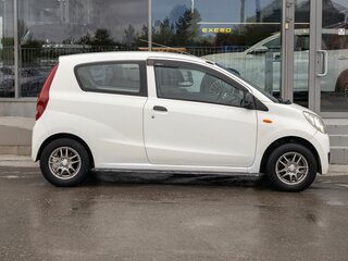 2010 Daihatsu Mira VII, белый, 350000 рублей, вид 4