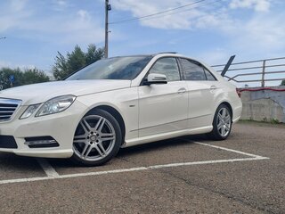 2011 Mercedes-Benz E-Класс 250 7G-Tronic IV (W212, S212, C207), белый, 1750000 рублей, вид 1