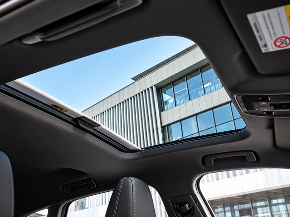 2023 Audi A3 Sportback 35 TFSI IV (8Y), зелёный, 2300002 рублей - вид 27