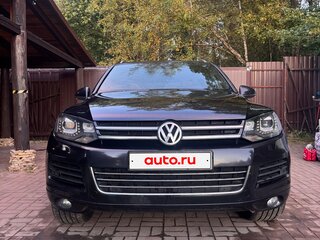 2014 Volkswagen Touareg II, чёрный, 2500000 рублей, вид 3