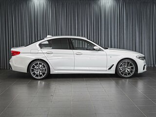 2019 BMW 5 серии 520d xDrive VII (G30/G31/G38), белый, 3879000 рублей, вид 5