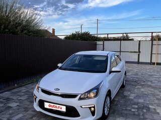 2019 Kia Rio IV, белый, 1950000 рублей, вид 1