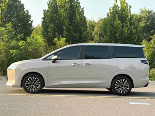 2025 Wuling Starlight 730, бежевый, 1700001 рублей, вид 4