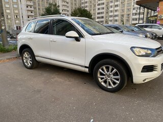 2012 Volkswagen Touareg II, белый, 1680000 рублей, вид 3