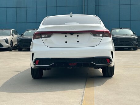 2022 Kia K3 II (China Market) Рестайлинг, белый, 2017000 рублей, вид 4
