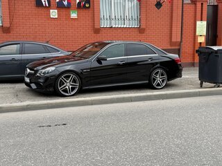 2013 Mercedes-Benz E-Класс 350 IV (W212, S212, C207) Рестайлинг, чёрный, 1900000 рублей, вид 1