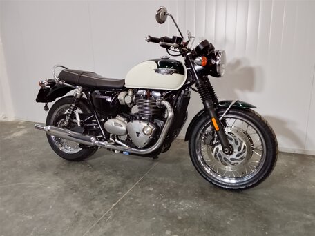 2018 Triumph Bonneville T120, белый, 959000 рублей, вид 5