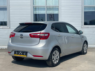 2014 Kia Rio 6-speed III, серебристый, 615000 рублей, вид 5