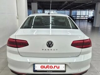 2022 Volkswagen Passat B8 Рестайлинг, белый, 2480065 рублей, вид 4