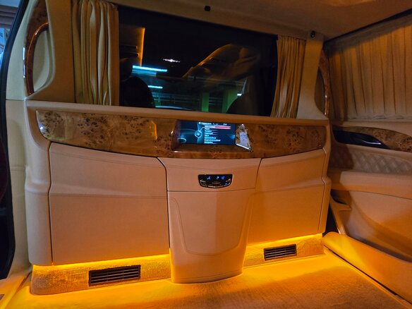 2014 Cadillac Escalade IV, чёрный - вид 28