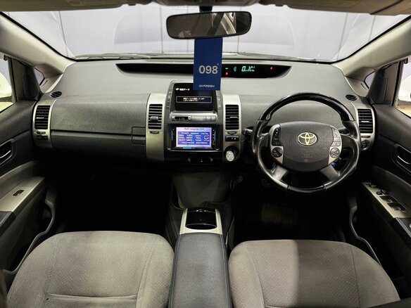 2010 Toyota Prius JDM II Рестайлинг (XW20), белый, 749000 рублей - вид 16