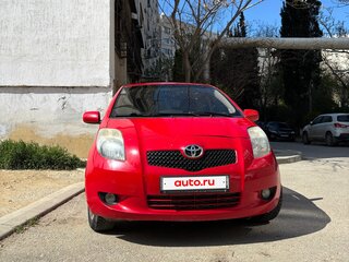2008 Toyota Yaris II, красный, 580000 рублей, вид 3