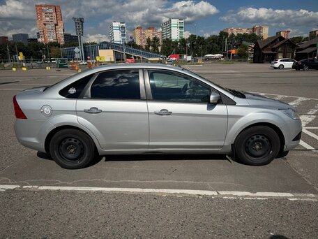 2011 Ford Focus II Рестайлинг, серый, 430000 рублей, вид 4