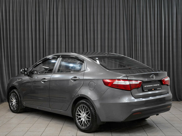 2012 Kia Rio 5-speed III, серый, 700000 рублей - вид 6