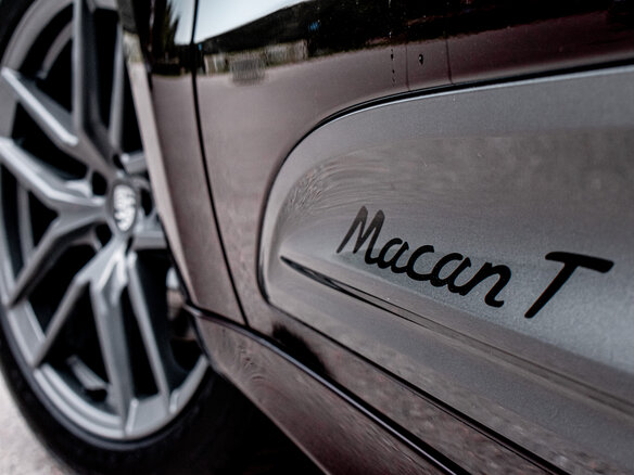 2026 Porsche Macan I Рестайлинг 2, коричневый - вид 24